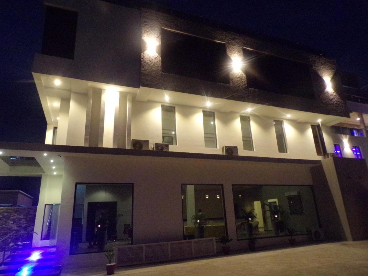 The Mayhill Lekki Exterior foto